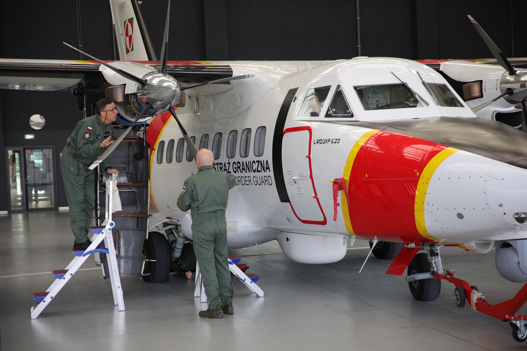 Pracownicy Wydziału Techniki Lotniczej