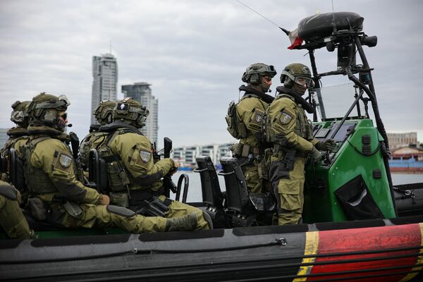 Funkcjonariusze Wydziału Zabezpieczenia Działań